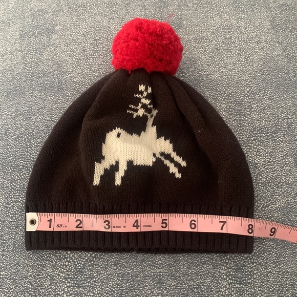 Hat with Reindeer Design - Picture 3 of 3